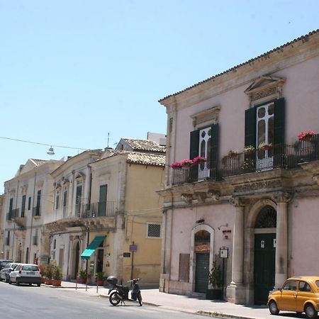 Palazzo Il Cavaliere B&B De Charme Модика Екстериор снимка