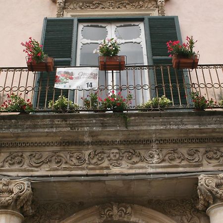 Palazzo Il Cavaliere B&B De Charme Модика Екстериор снимка