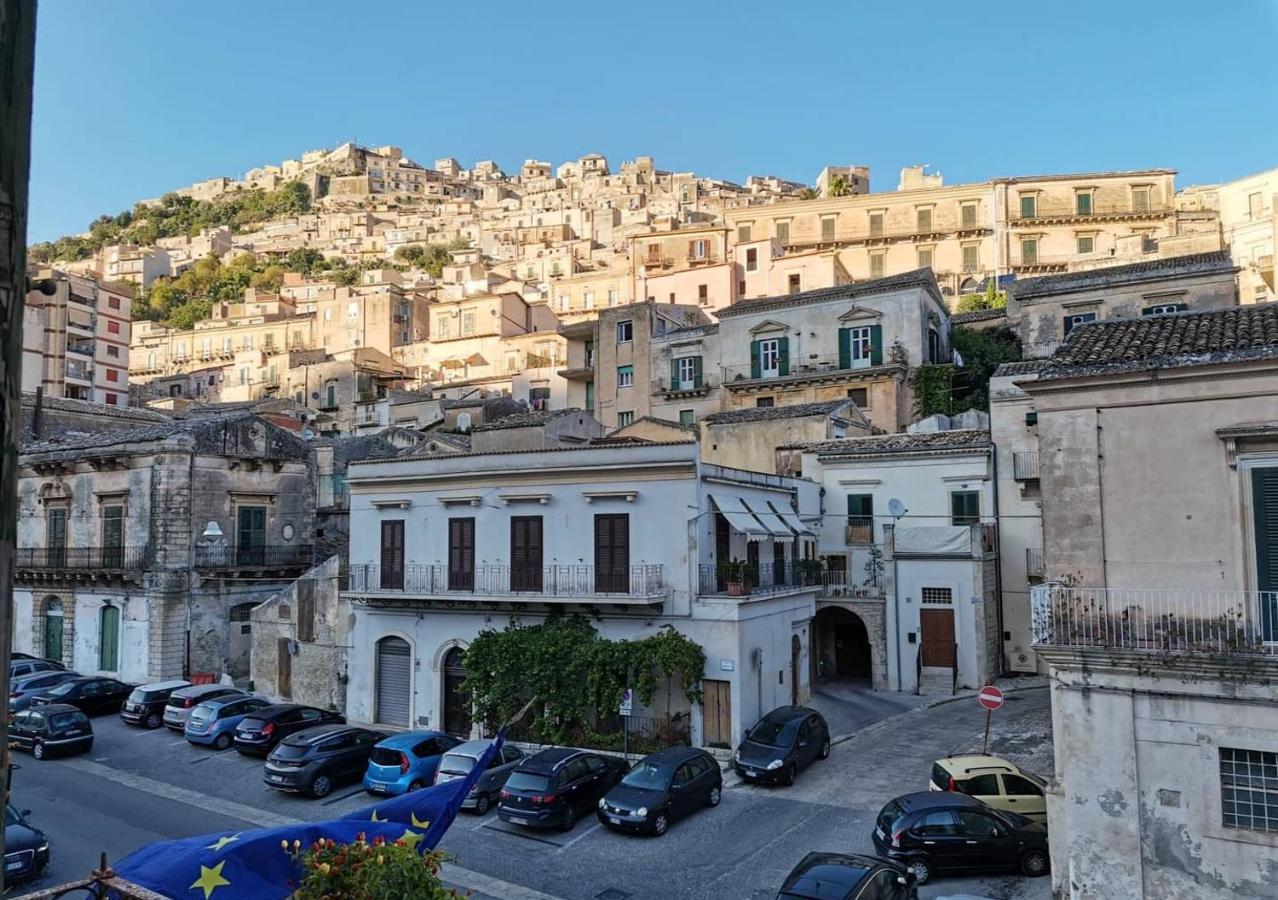 Palazzo Il Cavaliere B&B De Charme Модика Екстериор снимка