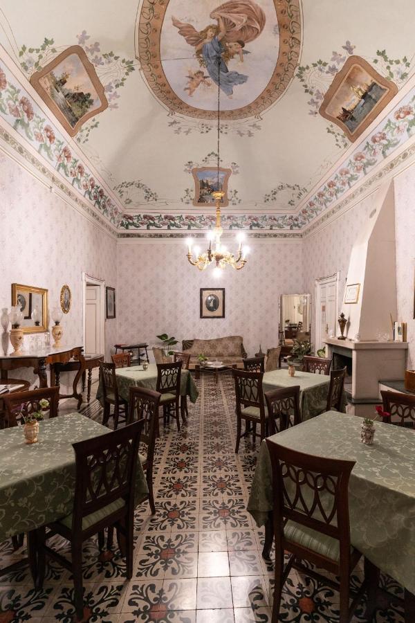 Palazzo Il Cavaliere B&B De Charme Модика Екстериор снимка