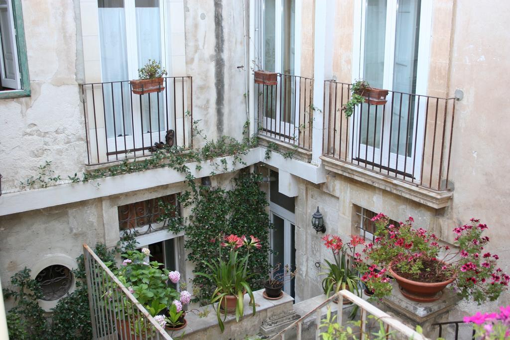 Palazzo Il Cavaliere B&B De Charme Модика Екстериор снимка