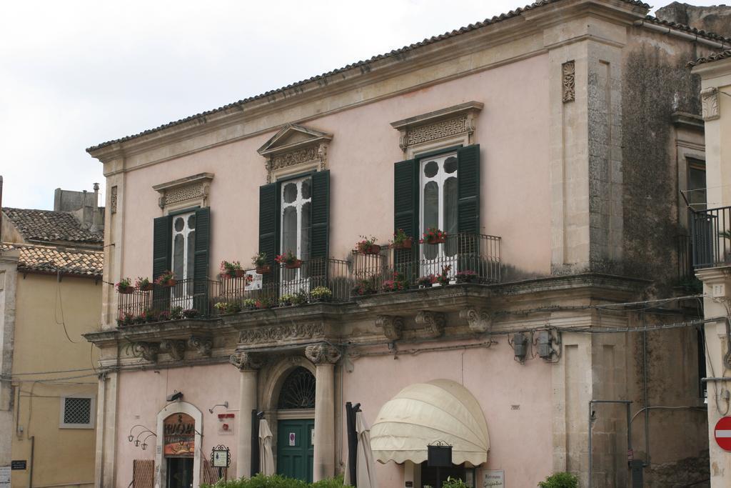 Palazzo Il Cavaliere B&B De Charme Модика Екстериор снимка