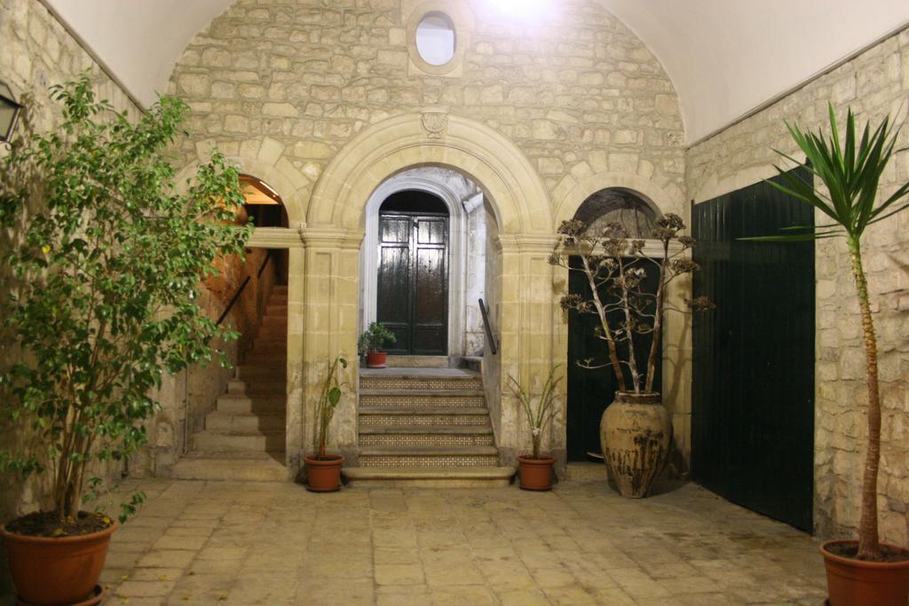 Palazzo Il Cavaliere B&B De Charme Модика Екстериор снимка