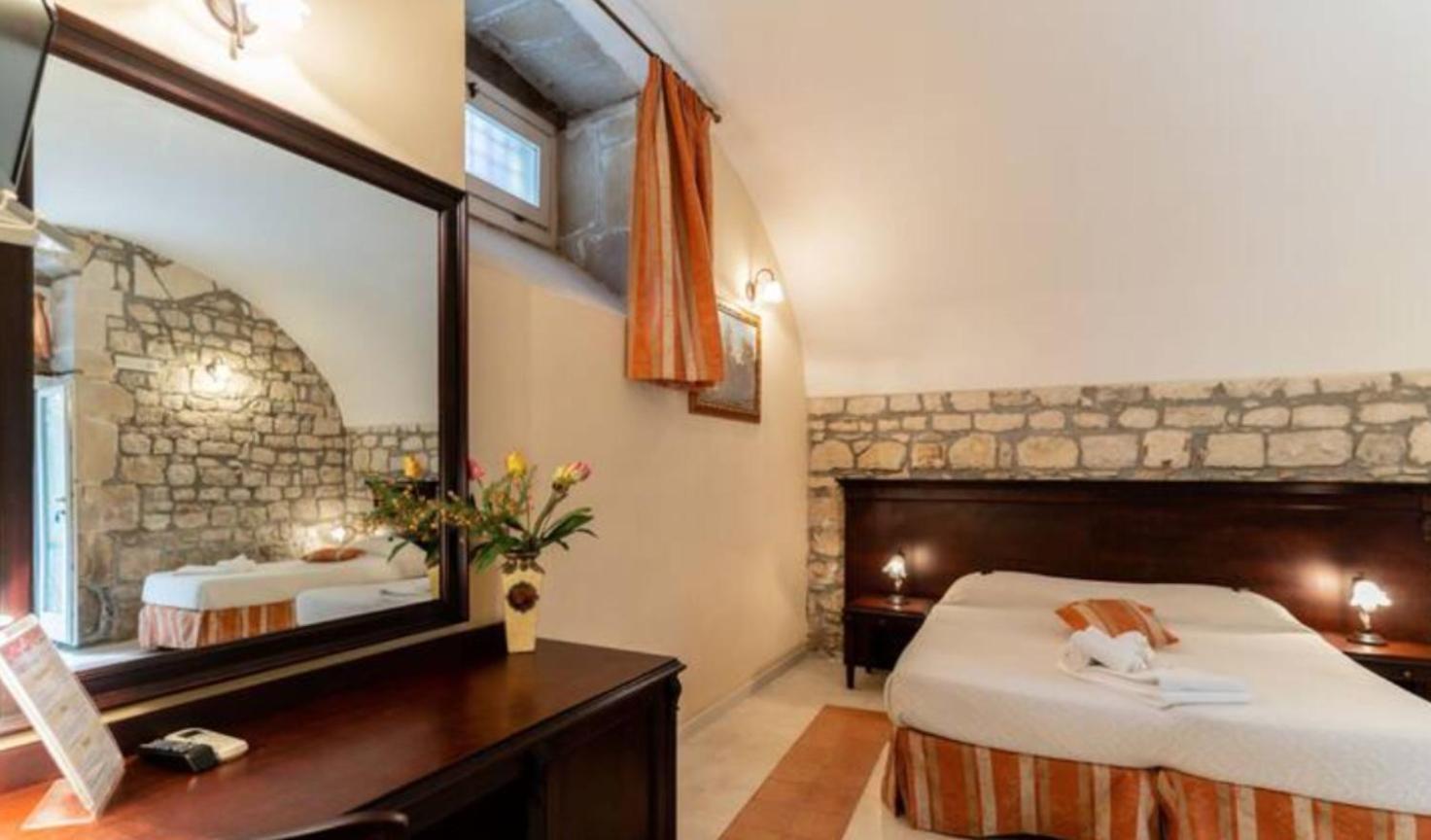 Palazzo Il Cavaliere B&B De Charme Модика Екстериор снимка