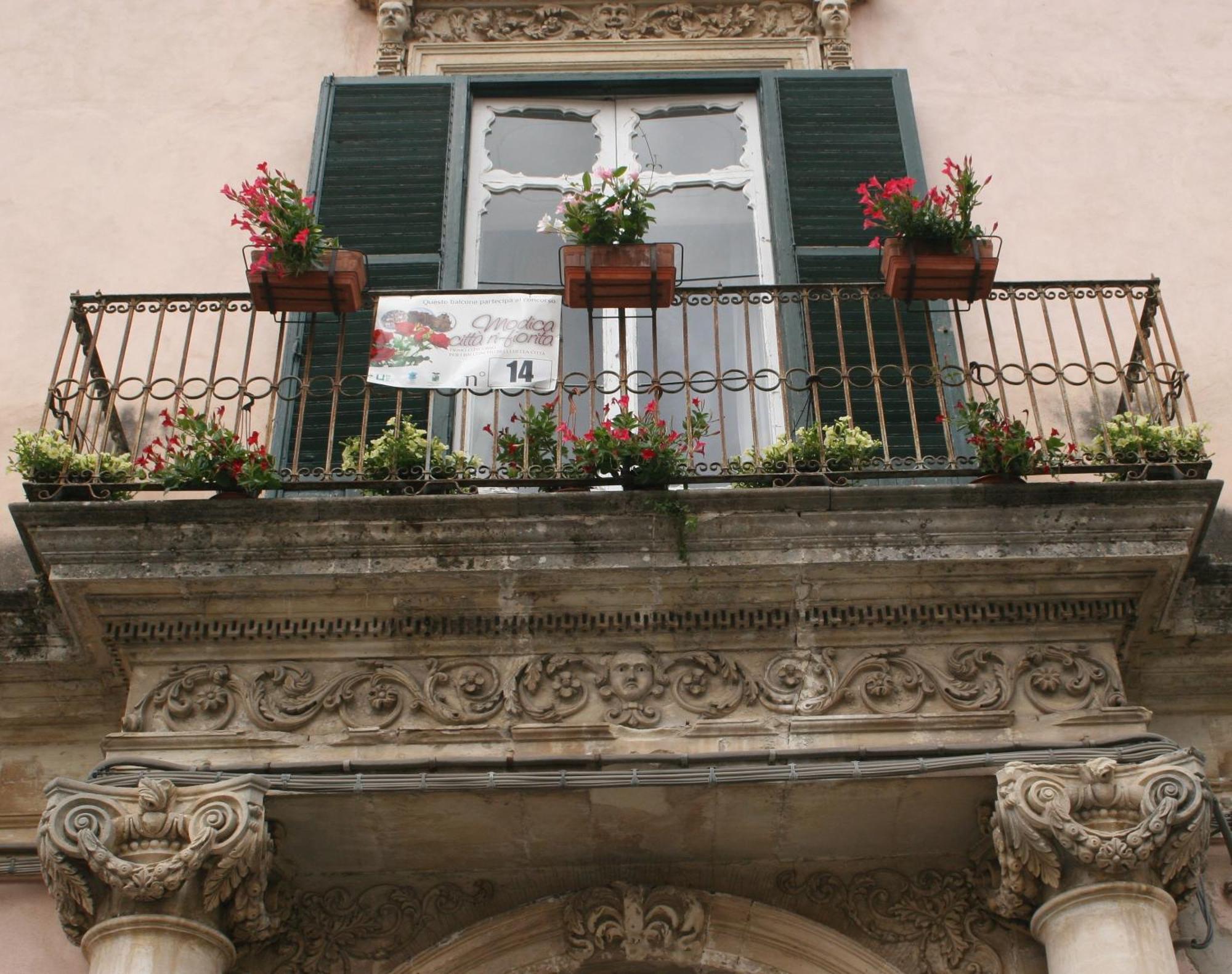 Palazzo Il Cavaliere B&B De Charme Модика Екстериор снимка