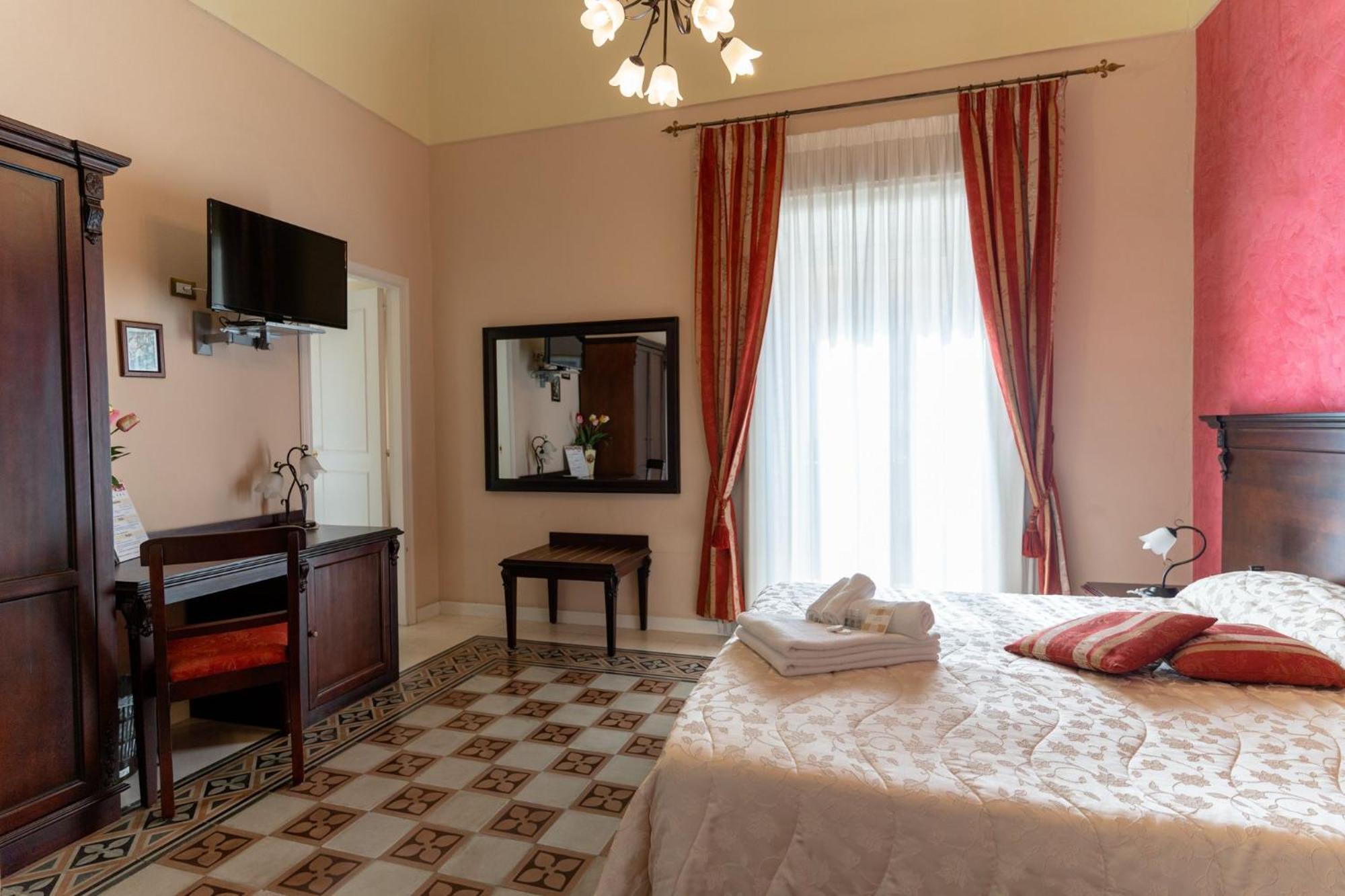 Palazzo Il Cavaliere B&B De Charme Модика Стая снимка