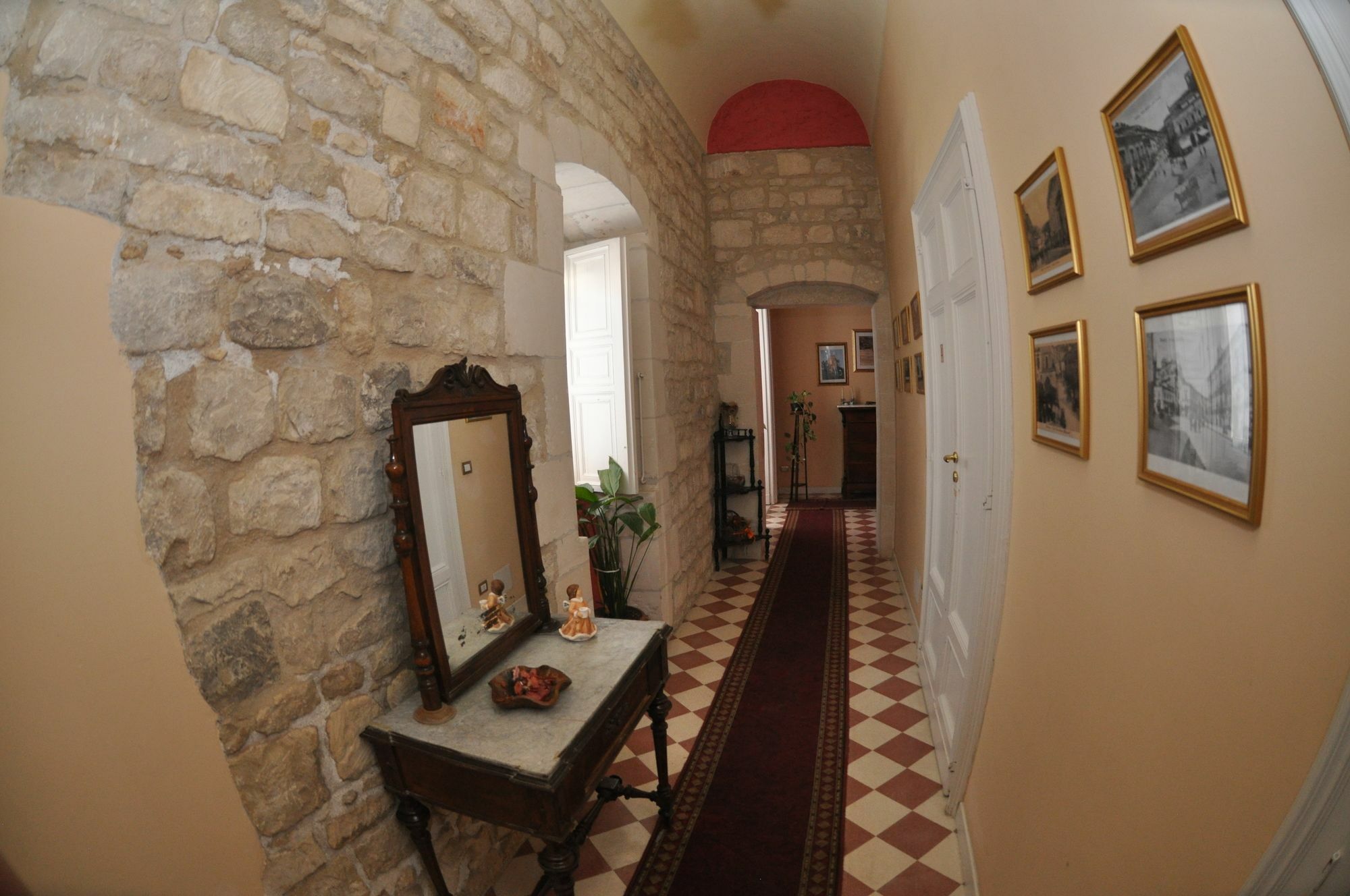 Palazzo Il Cavaliere B&B De Charme Модика Екстериор снимка